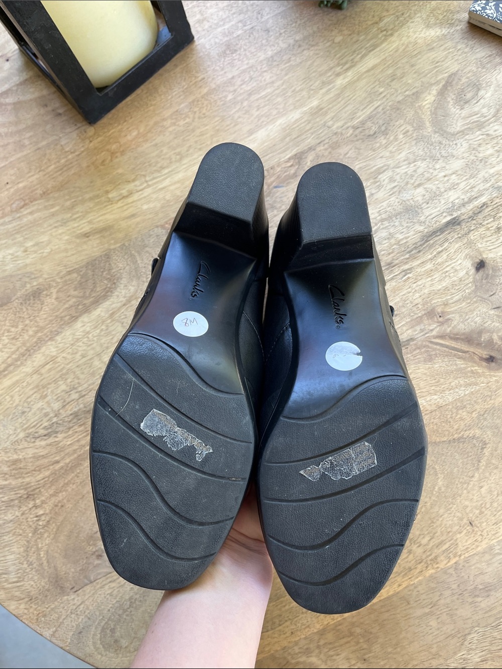 Clarks heels with strap and adjustable closure black size 8 - Picture 6 of 8